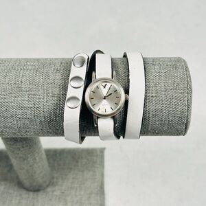 American Eagle Watch Womens 23mm White Wrap Around Band Silver Tone New Battery